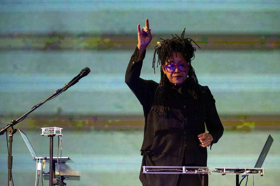 Pamela Z: Singing the body electric | MIT News | Massachusetts